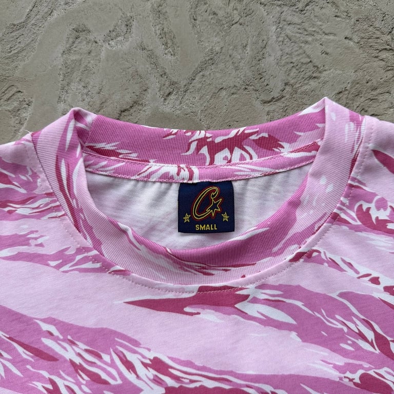 Corteiz Island Puff Print T-Shirt Pink Tiger Camo - 7
