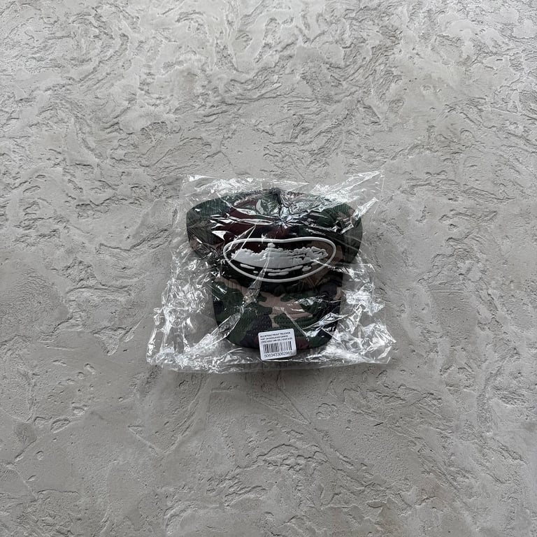 Corteiz Alcatraz Print Trucker Hat Woodland Camo - 3