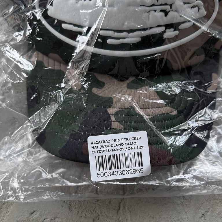 Corteiz Alcatraz Print Trucker Hat Woodland Camo - 4