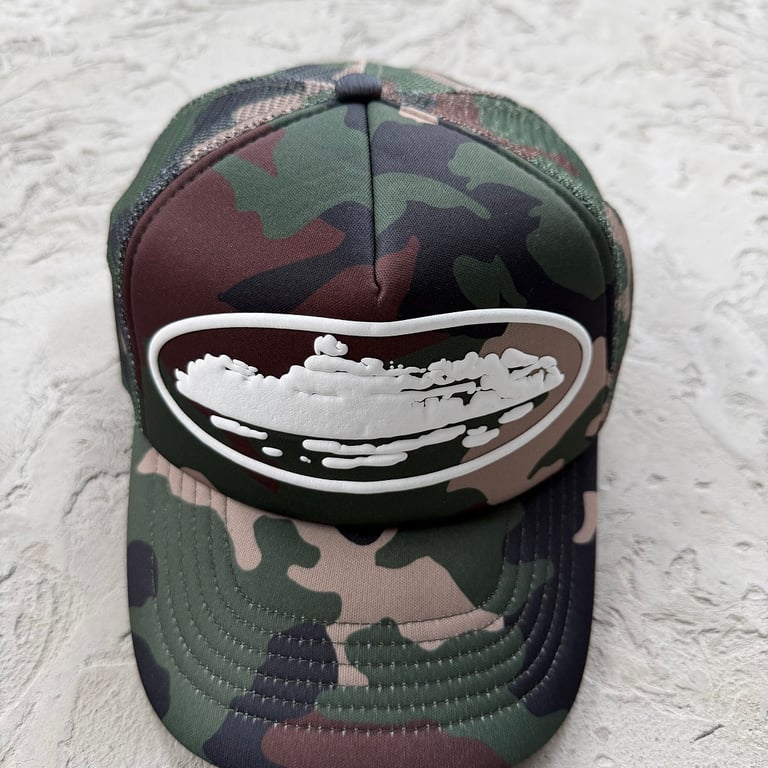 Corteiz Alcatraz Print Trucker Hat Woodland Camo - 5