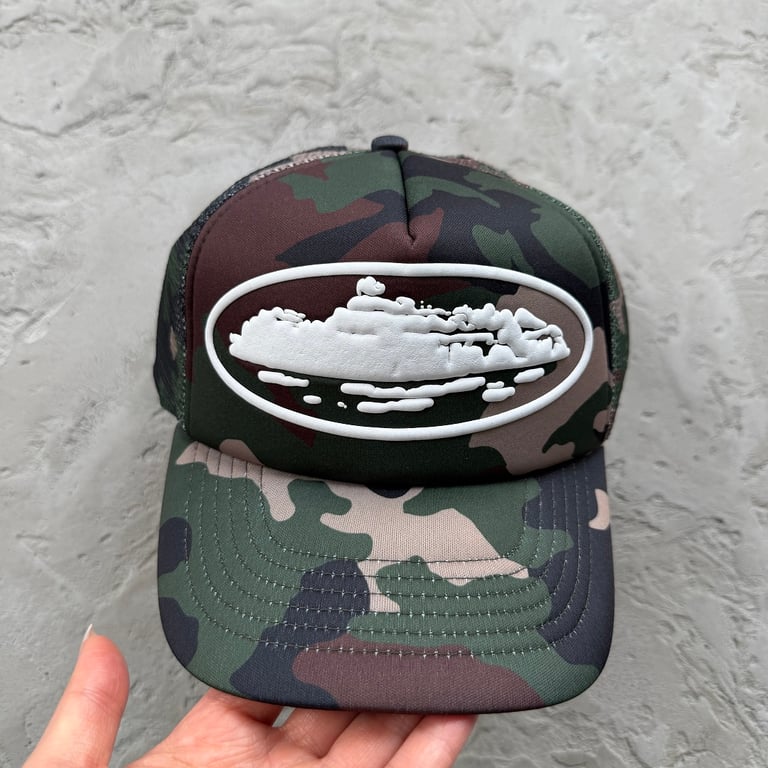Corteiz Alcatraz Print Trucker Hat Woodland Camo - 10