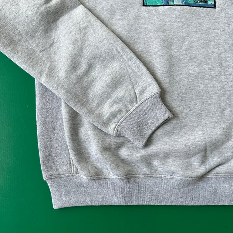 Derschutze Embroidered Graphic Crewneck Grey - 11