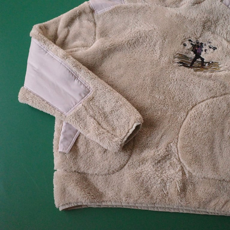Derschutze Embroidered Fleece Hoodie Beige - 4