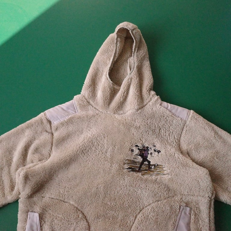 Derschutze Embroidered Fleece Hoodie Beige - 5