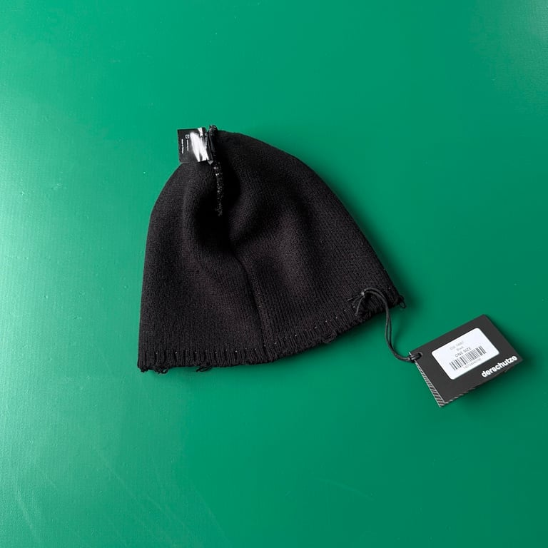 Derschutze Graphic Knit Beanie - 11
