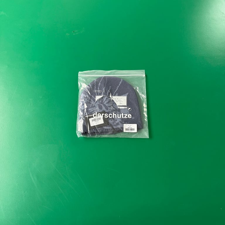 Derschutze Graphic Knit Beanie - 12