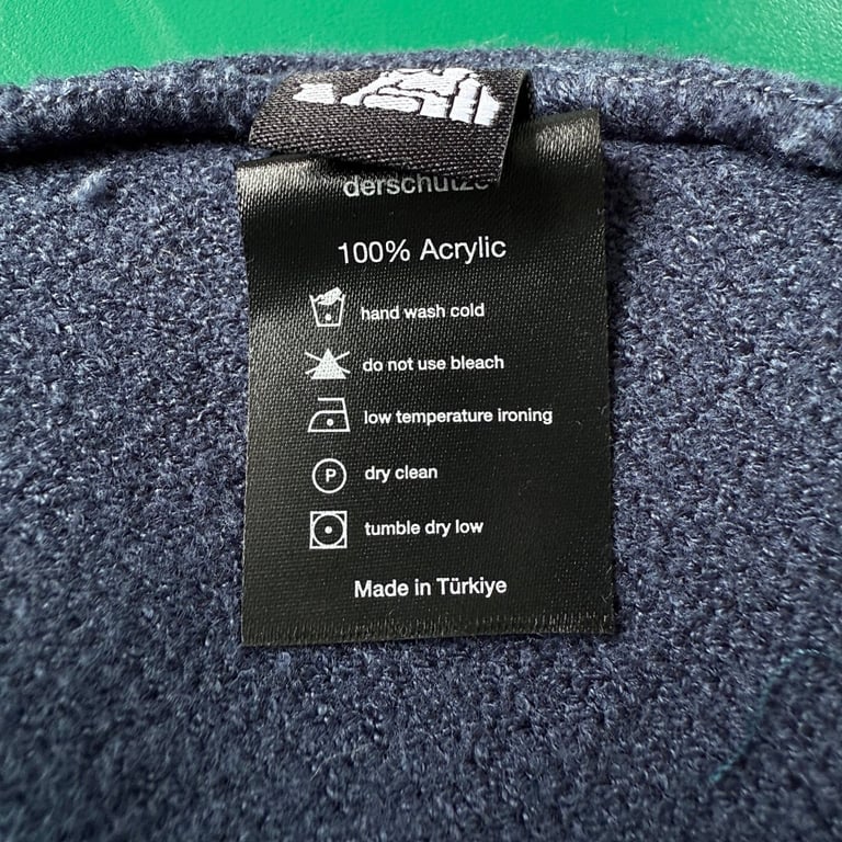 Derschutze Graphic Knit Beanie - 23
