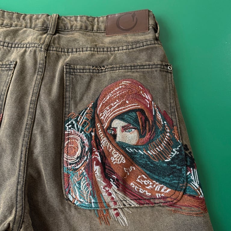 Derschutze Embroidered Jorts Light Brown - 4