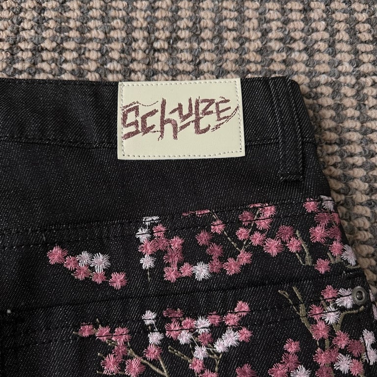 Derschutze Sakura Embroidery Denim Shorts - 6