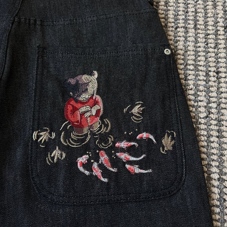 Derschutze Koi Embroidery Black Raw Denim Shorts - 5
