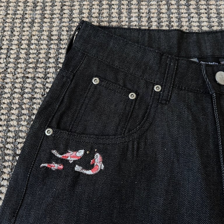 Derschutze Koi Embroidery Black Raw Denim Shorts - 8