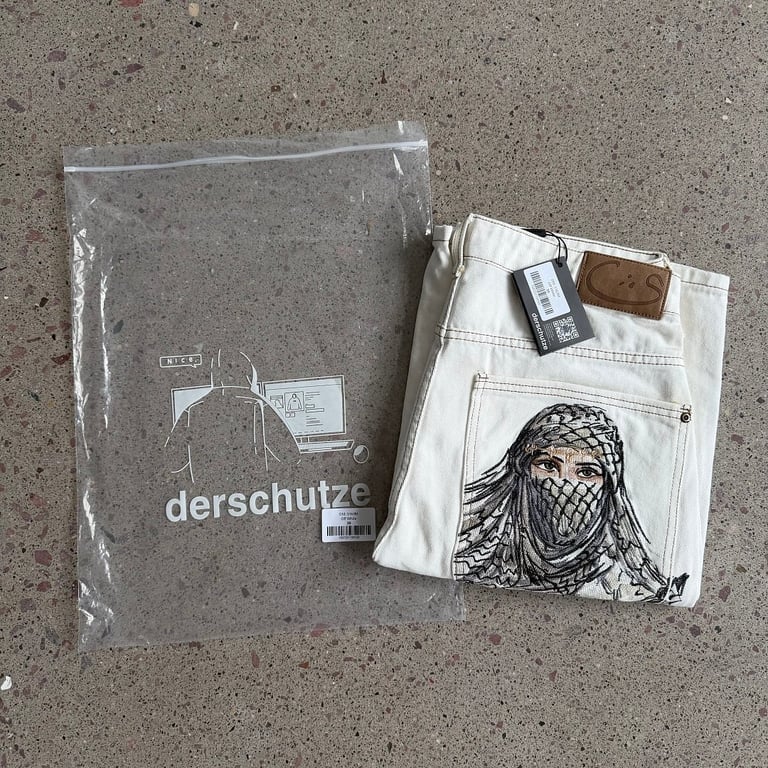 Derschutze Embroidered Denim Shorts Off White - 3