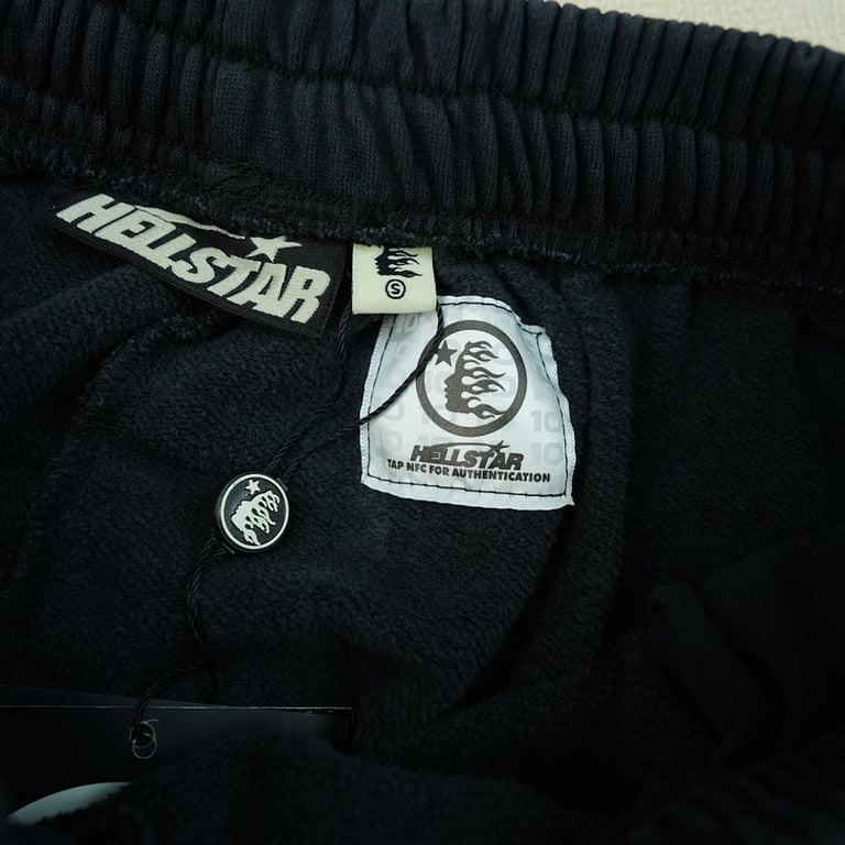 Hellstar Warm Up Shorts Black - 10