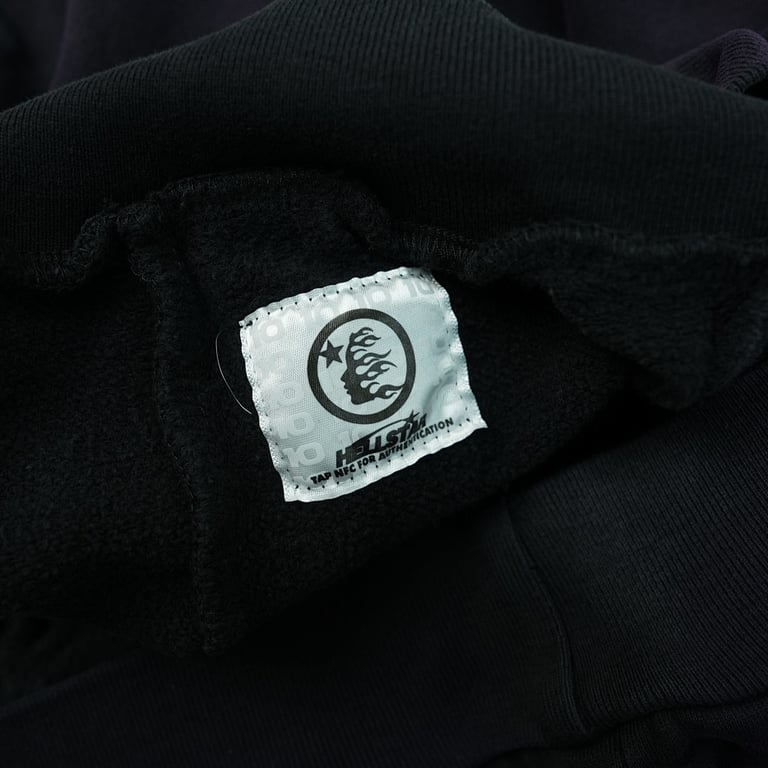 Hellstar Airbrushed Skull Hoodie Black - 16