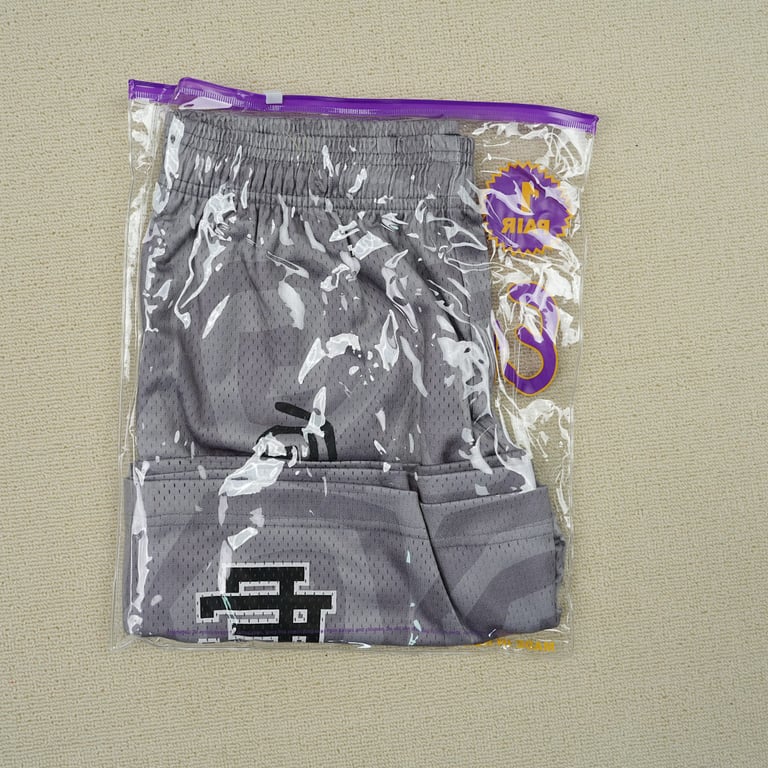 Eric Emanuel x Interscope Records EE Basic Short Grey - 3