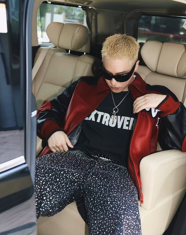 Gallery Dept Reversible Extrovert Introvert Tee - 5