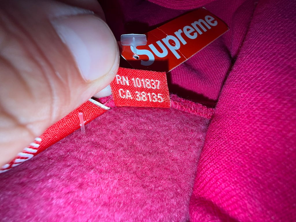 Supreme FW25 Classic Logo Zip Up Hoodie Pink - 25