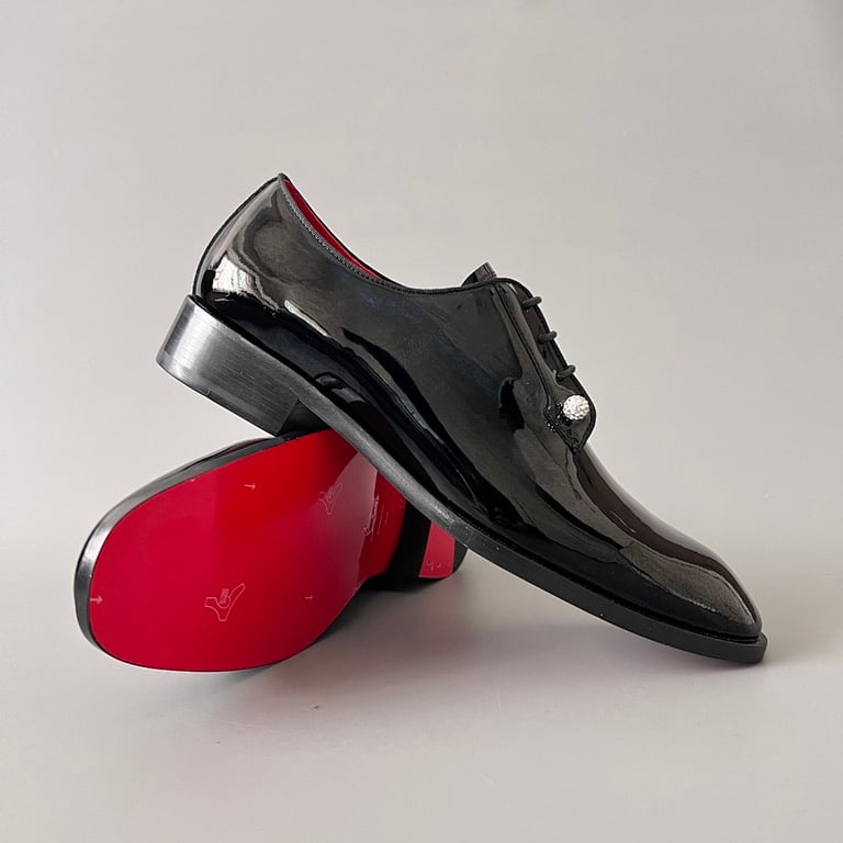 Christian Louboutin Patent Leather Derbies Black - 3
