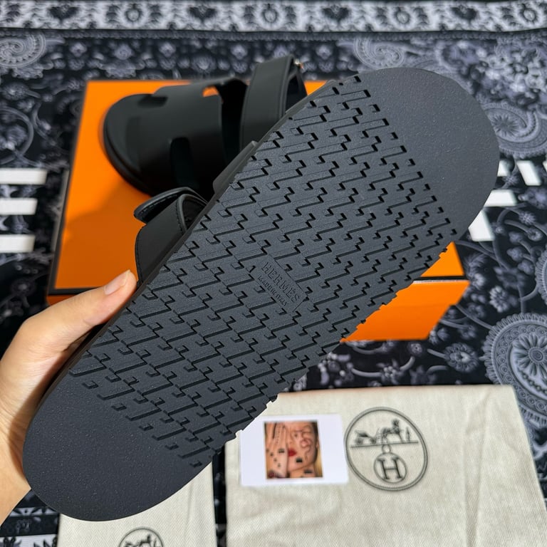 Hermès Chypre Sandals Black - 9