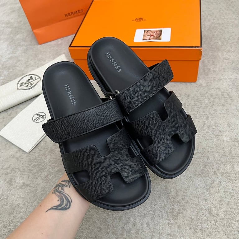 Hermès Chypre Sandals Black - 2