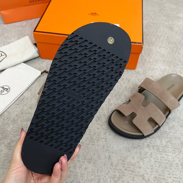 Hermès Chypre Sandals Taupe Suede - 4