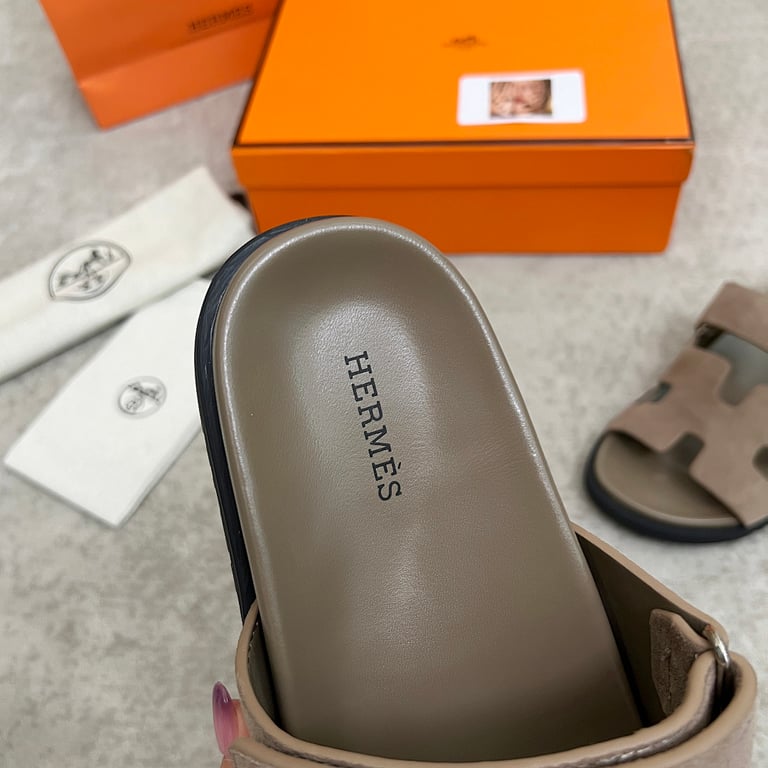 Hermès Chypre Sandals Taupe Suede - 5