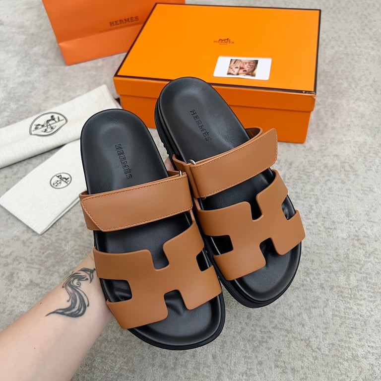 Hermès Chypre Sandals Tan Black - 2