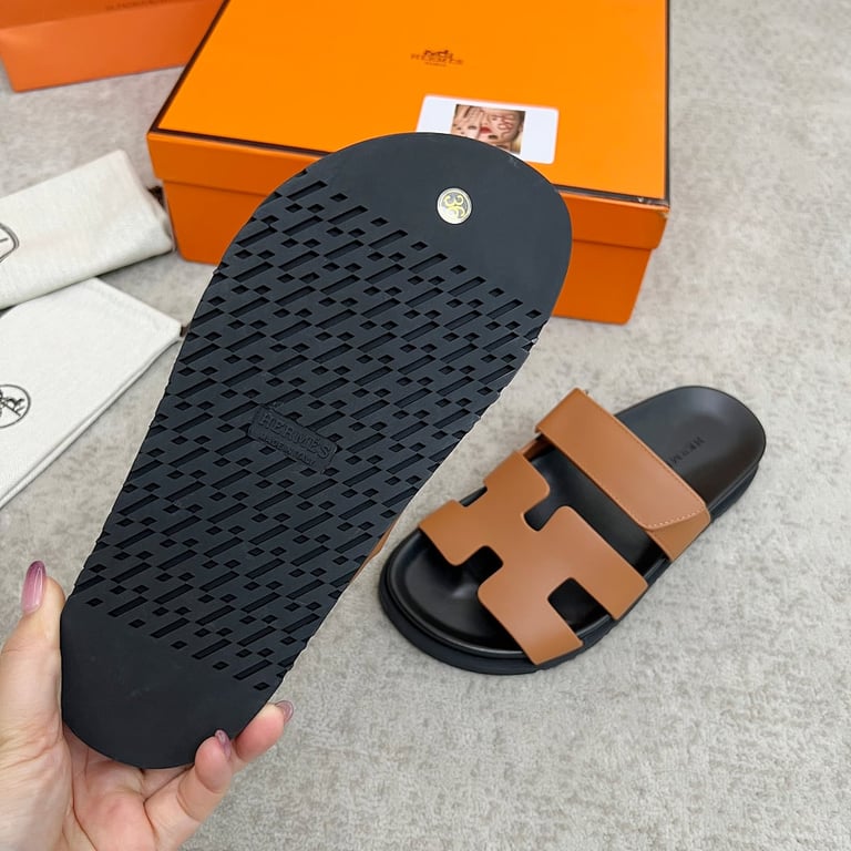 Hermès Chypre Sandals Tan Black - 4