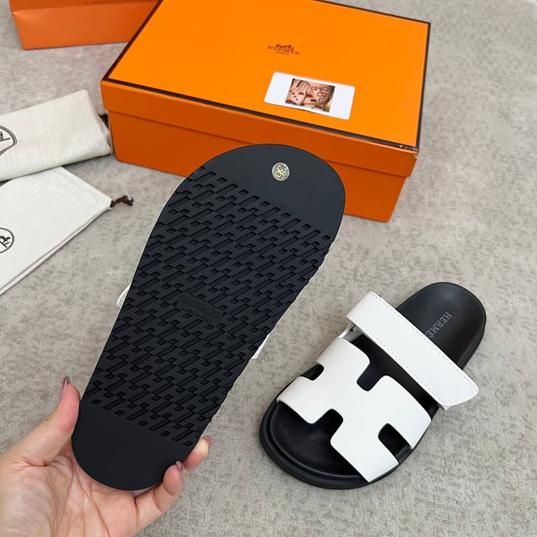 Hermès Chypre Sandals White Black - 2