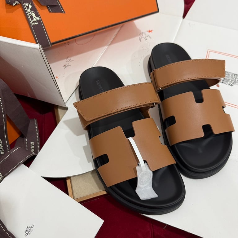 Hermès Chypre Sandals Tan Black - 3