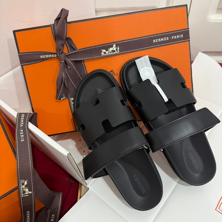 Hermès Chypre Sandals Black - 2