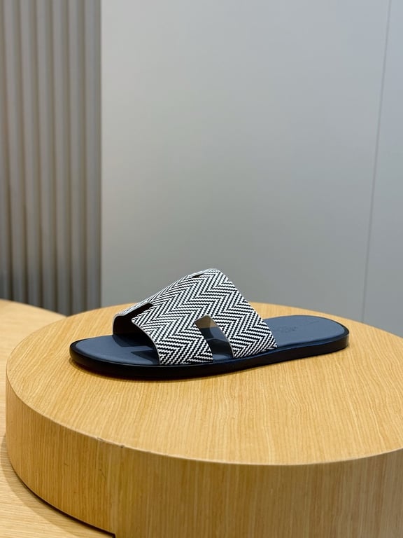 Hermès Izmir Sandals Chevron Black White - 2