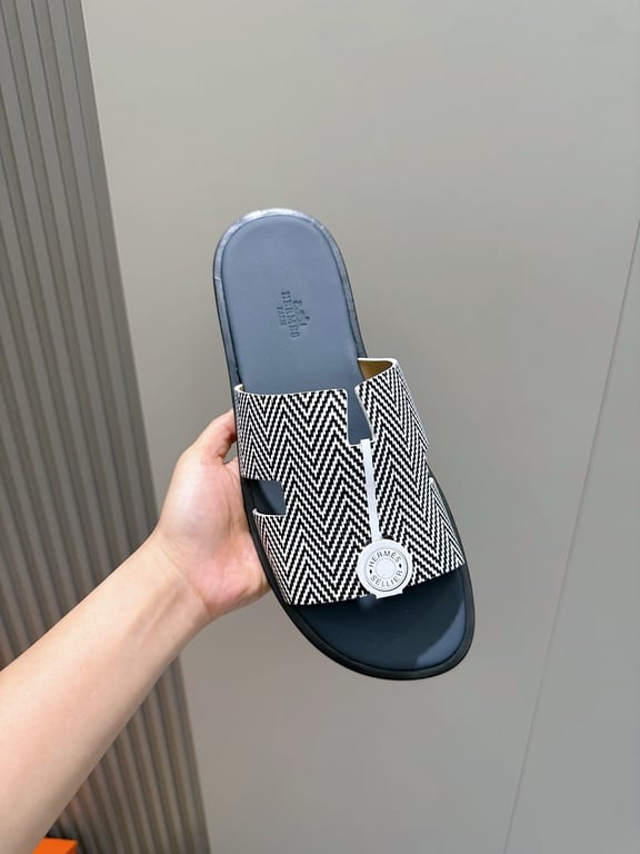 Hermès Izmir Sandals Chevron Black White - 4