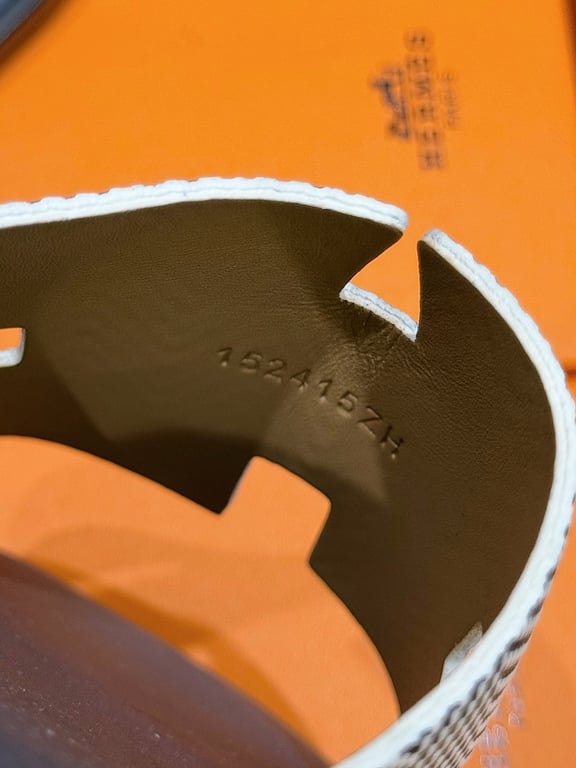 Hermès Izmir Sandals Chevron Black White - 7