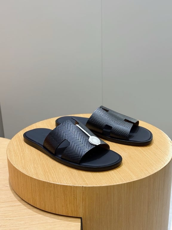 Hermès Izmir Sandals Black Textured Leather - 3