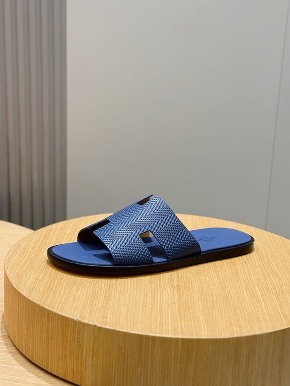 Hermès Izmir Sandals Blue Textured Leather - 3