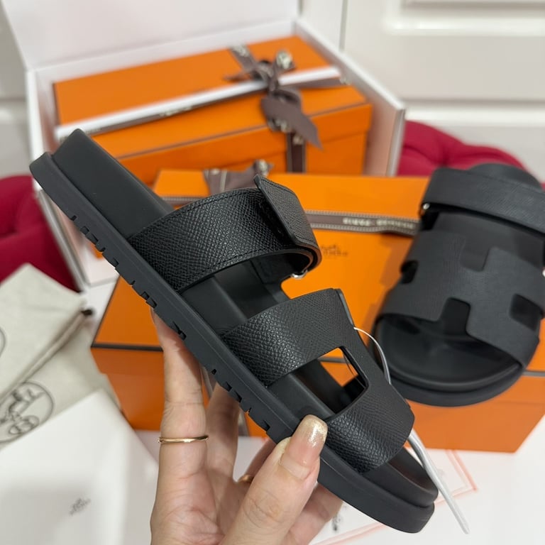 Hermès Chypre Sandals Black - 6