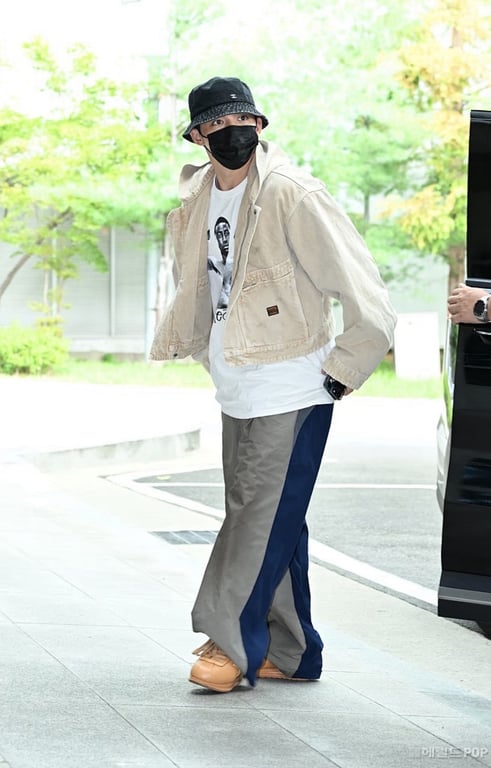 Balenciaga Hooded Denim Jacket Beige - 3