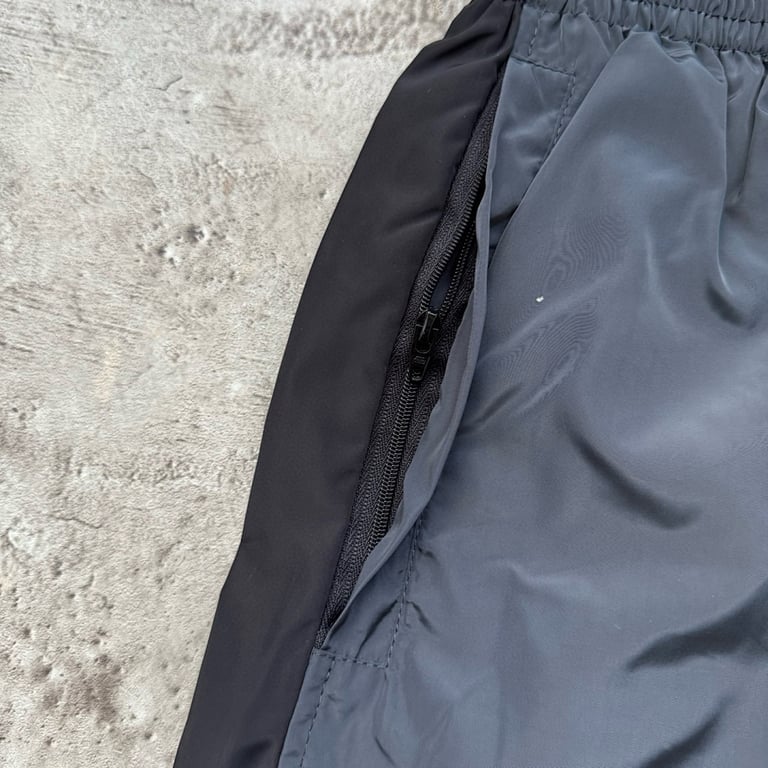 Balenciaga Unity Logo Nylon Shorts Grey - 6