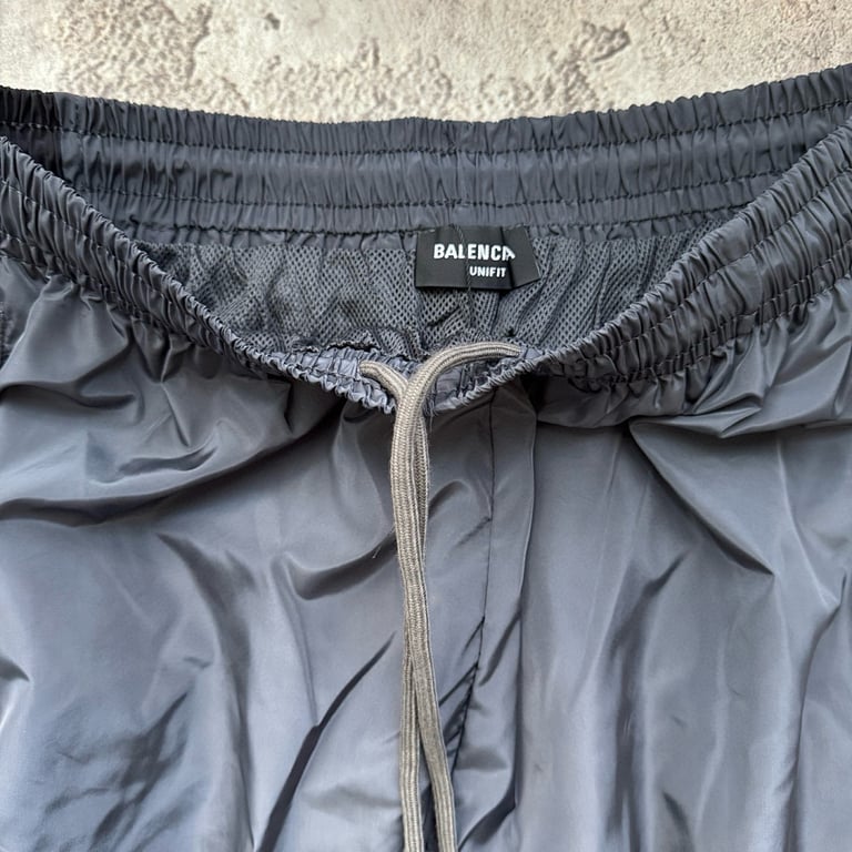 Balenciaga Unity Logo Nylon Shorts Grey - 9