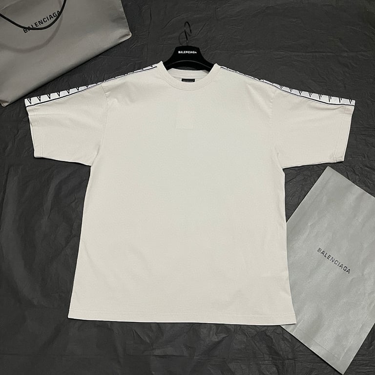 Balenciaga Side Stripe T-Shirt 33132-90L - 15
