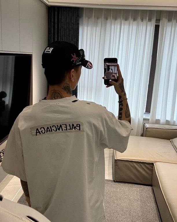 Balenciaga Tape Logo Distressed T-Shirt - 21