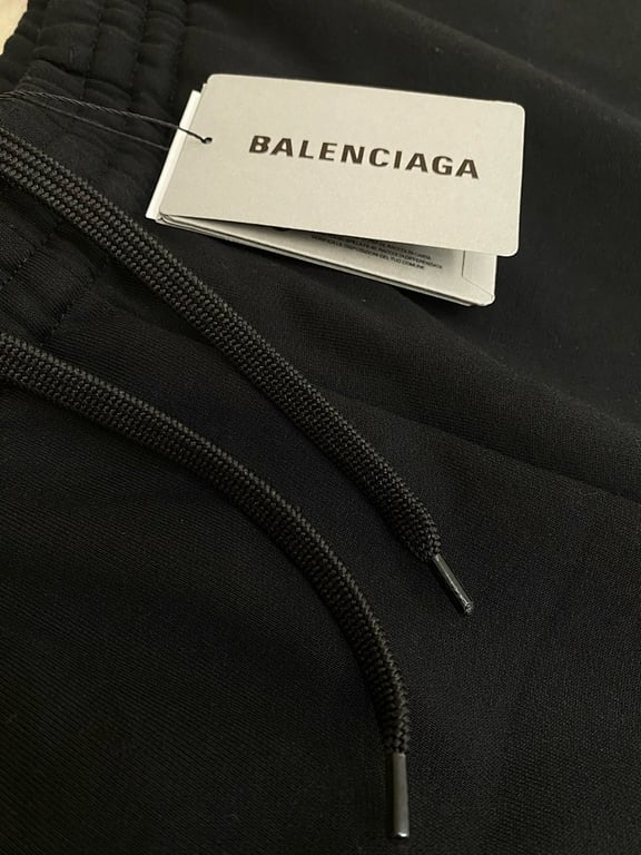 Balenciaga Caution Graphic Shorts - 18