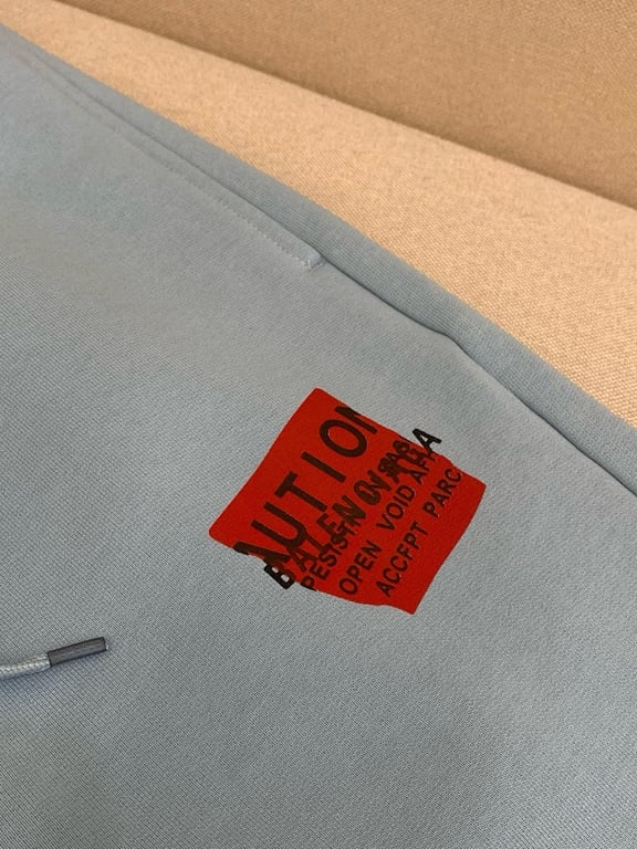 Balenciaga Caution Graphic Shorts - 7