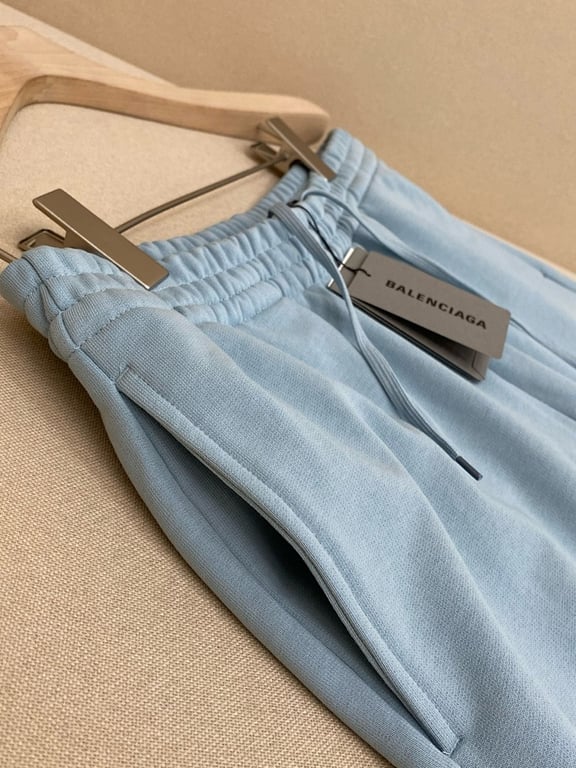 Balenciaga Caution Graphic Shorts - 8