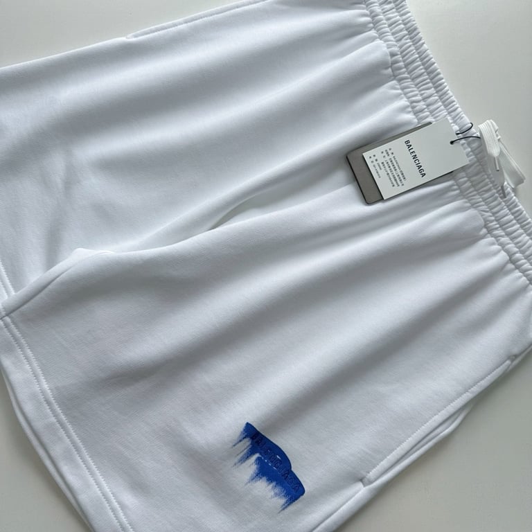 Balenciaga Spray Logo Sweat Shorts White - 11