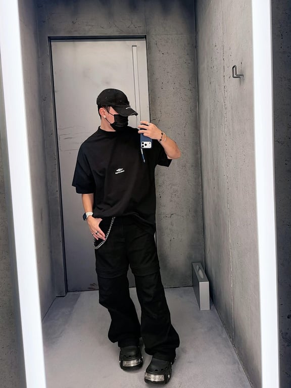 Balenciaga 52015-51L Logo T-Shirt Black - 7