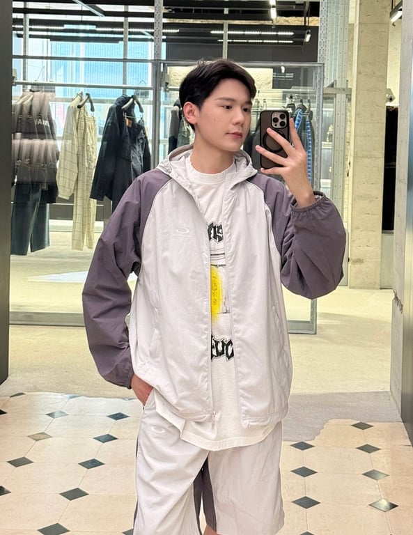 Balenciaga Two-Tone Windbreaker and Shorts Set - 3