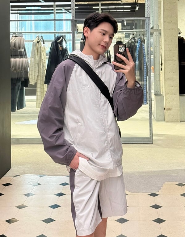 Balenciaga Two-Tone Windbreaker and Shorts Set - 5