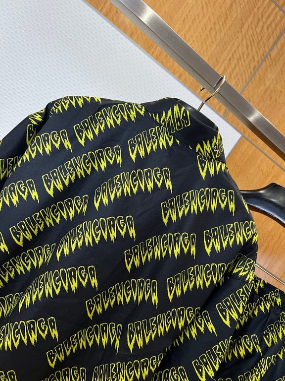 Balenciaga Slime Logo Shirt and Shorts Set - 12